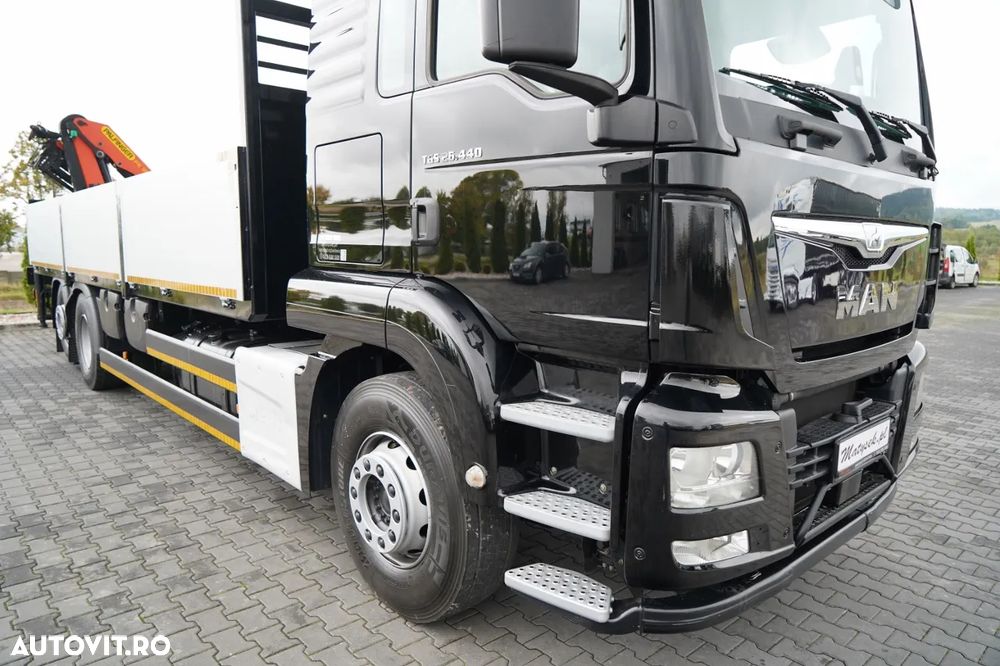 MAN TGS 26.440 / 6X2 / CAROSERIE 7,5 M / PUNTE RIDICATĂ + PALFINGER PK 18002 HDS / MAX. CAPACITATE DE RIDICARE: 6.000 KG / RADIOCOMANDĂ / ROTARE / I-PARK COOL / MANUALĂ / EURO 6 - 11