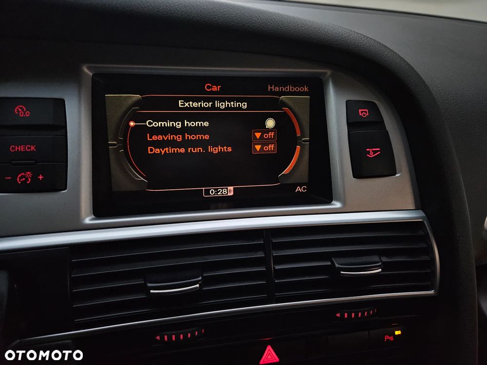 Audi A6 Avant - 32