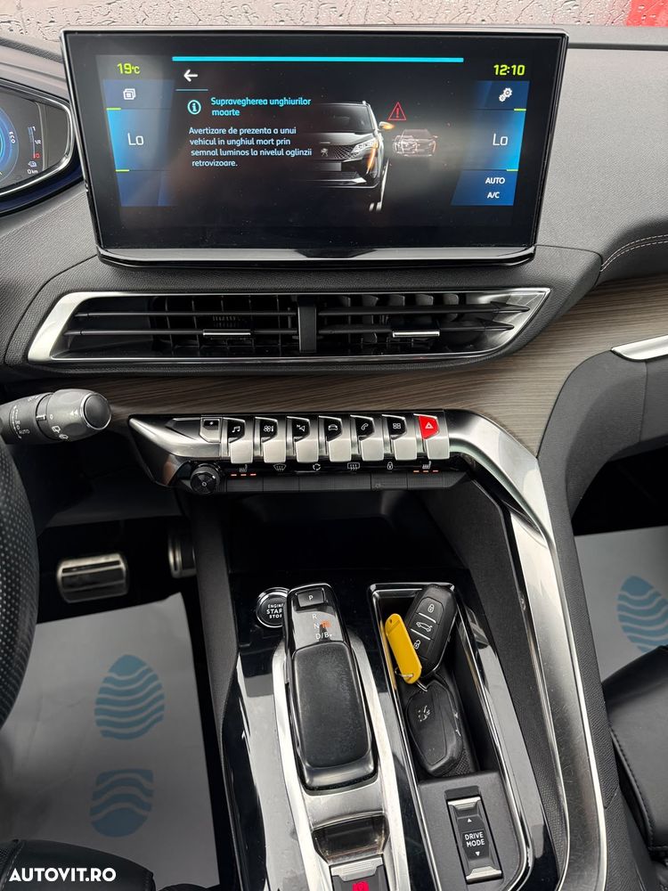 Peugeot 3008 PHEV EAT8 4X4 GT Pack - 35