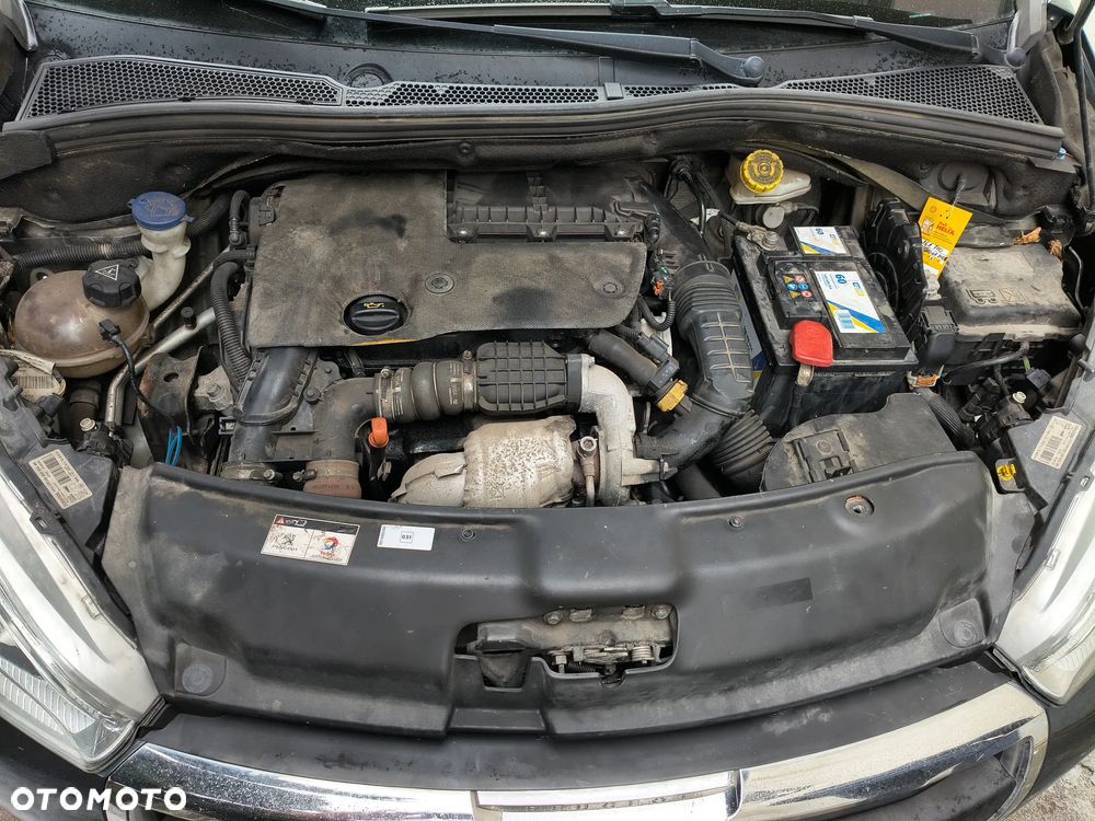 Peugeot 208 1.6 BlueHDi Active S&S - 10