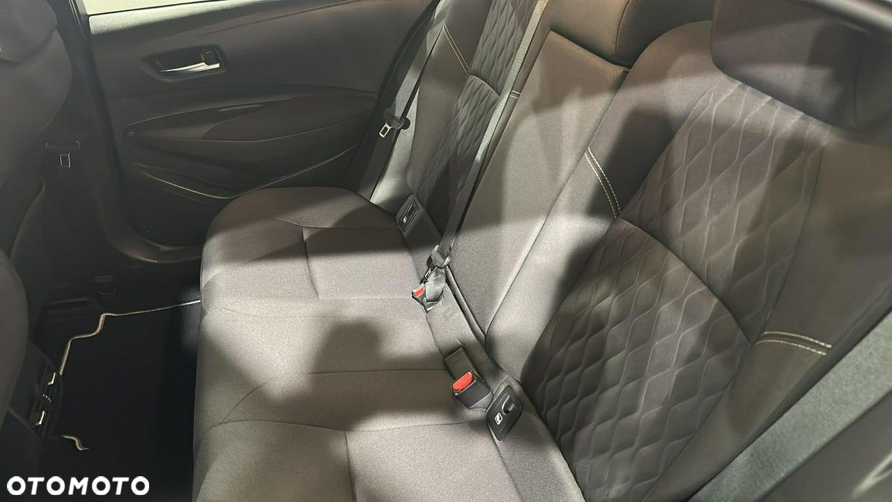 Toyota Corolla - 15