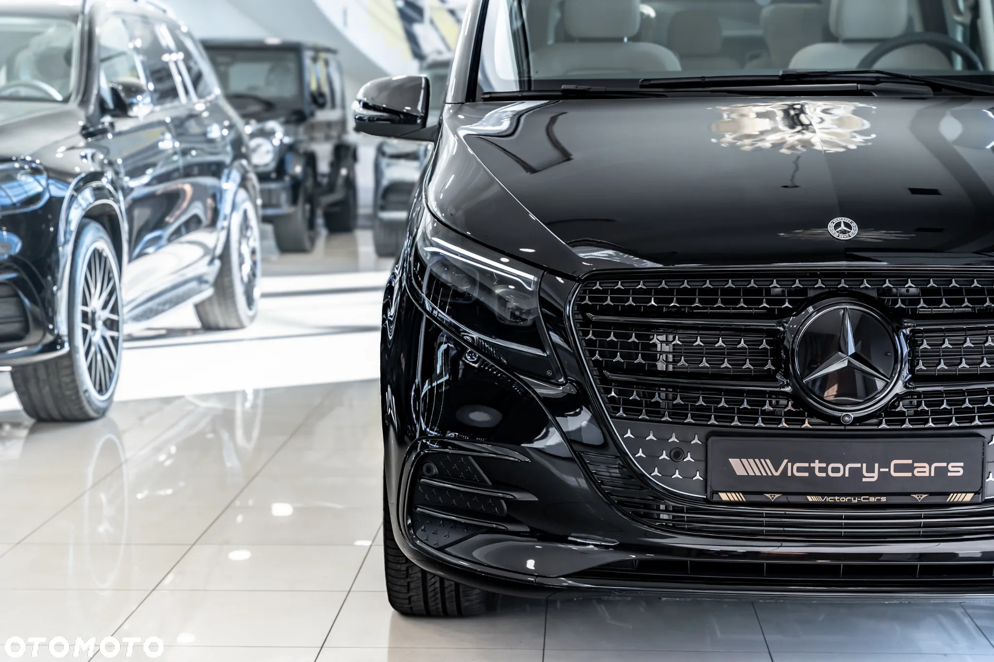 Mercedes-Benz Klasa V 300 d lang 4Matic 9G-TRONIC Exclusive Edition - 16