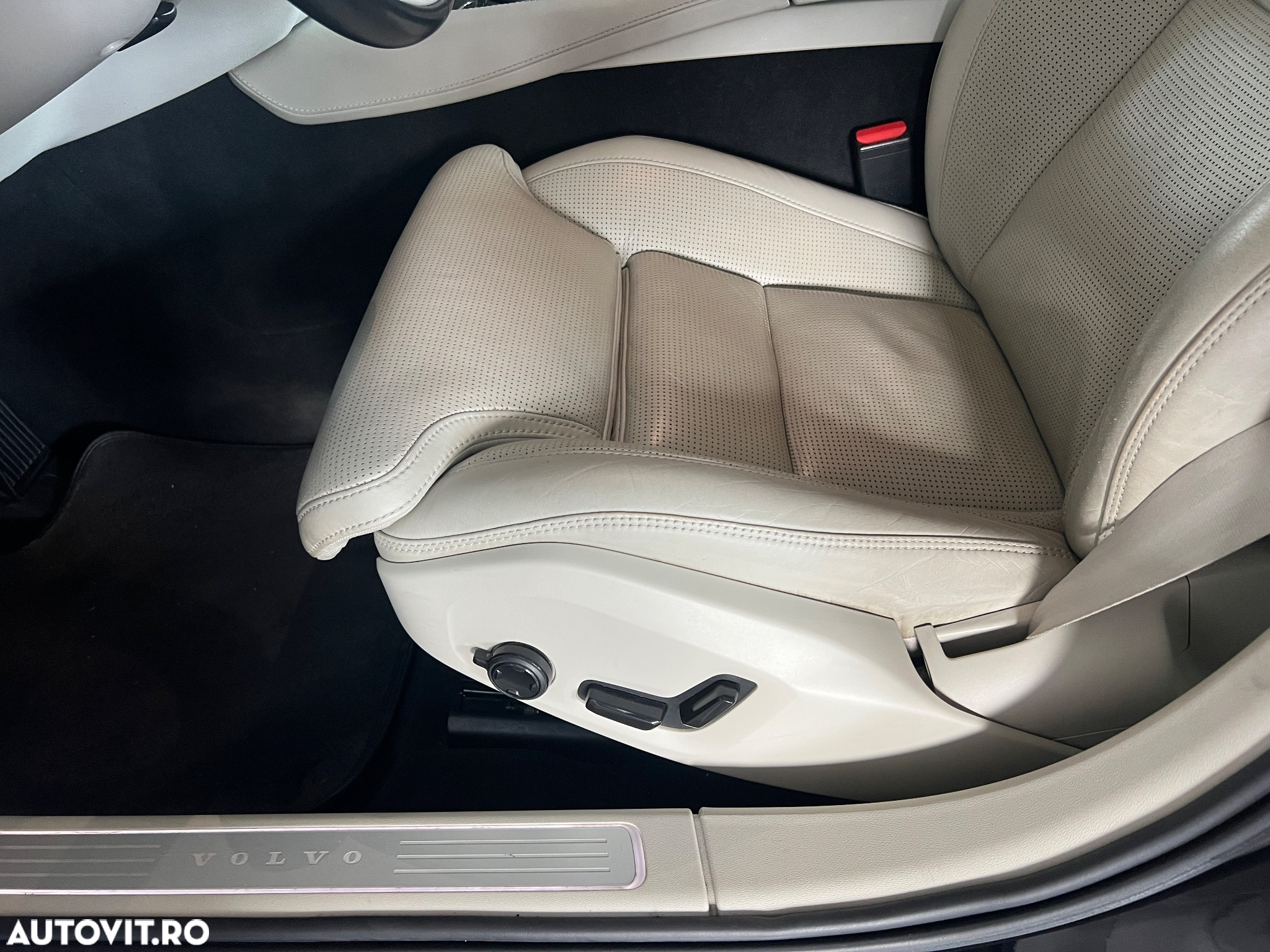 Volvo S90 D5 AWD Geartronic Inscription - 21