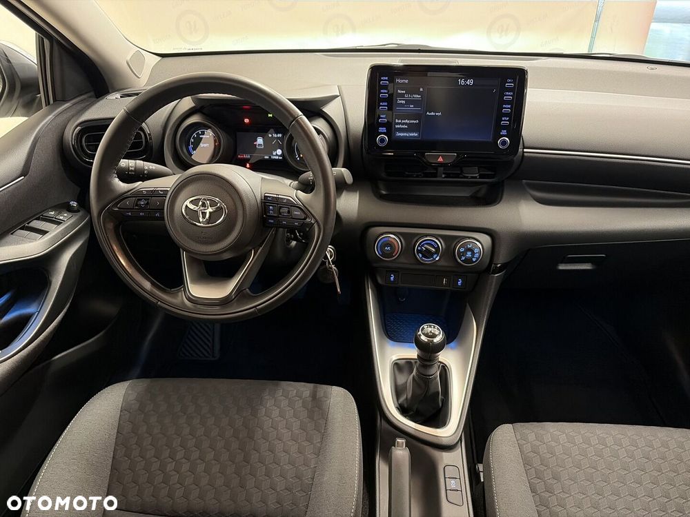 Toyota Yaris - 4