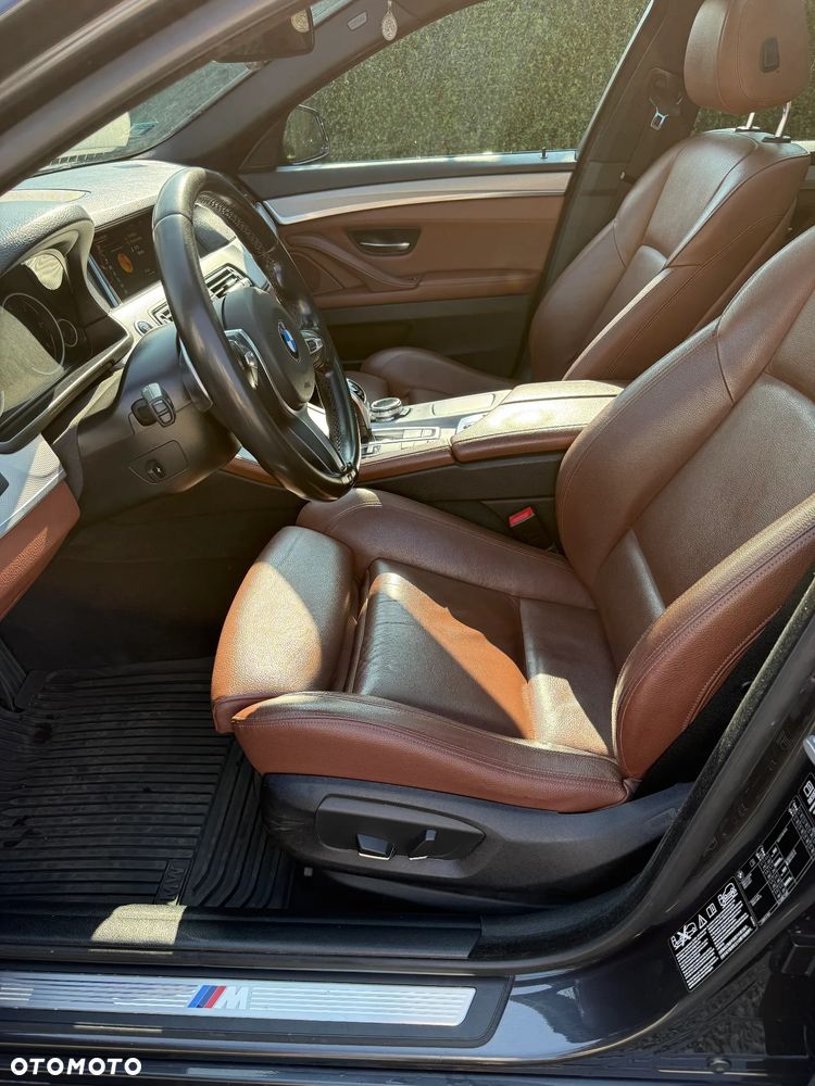 BMW Seria 5 525d xDrive - 7