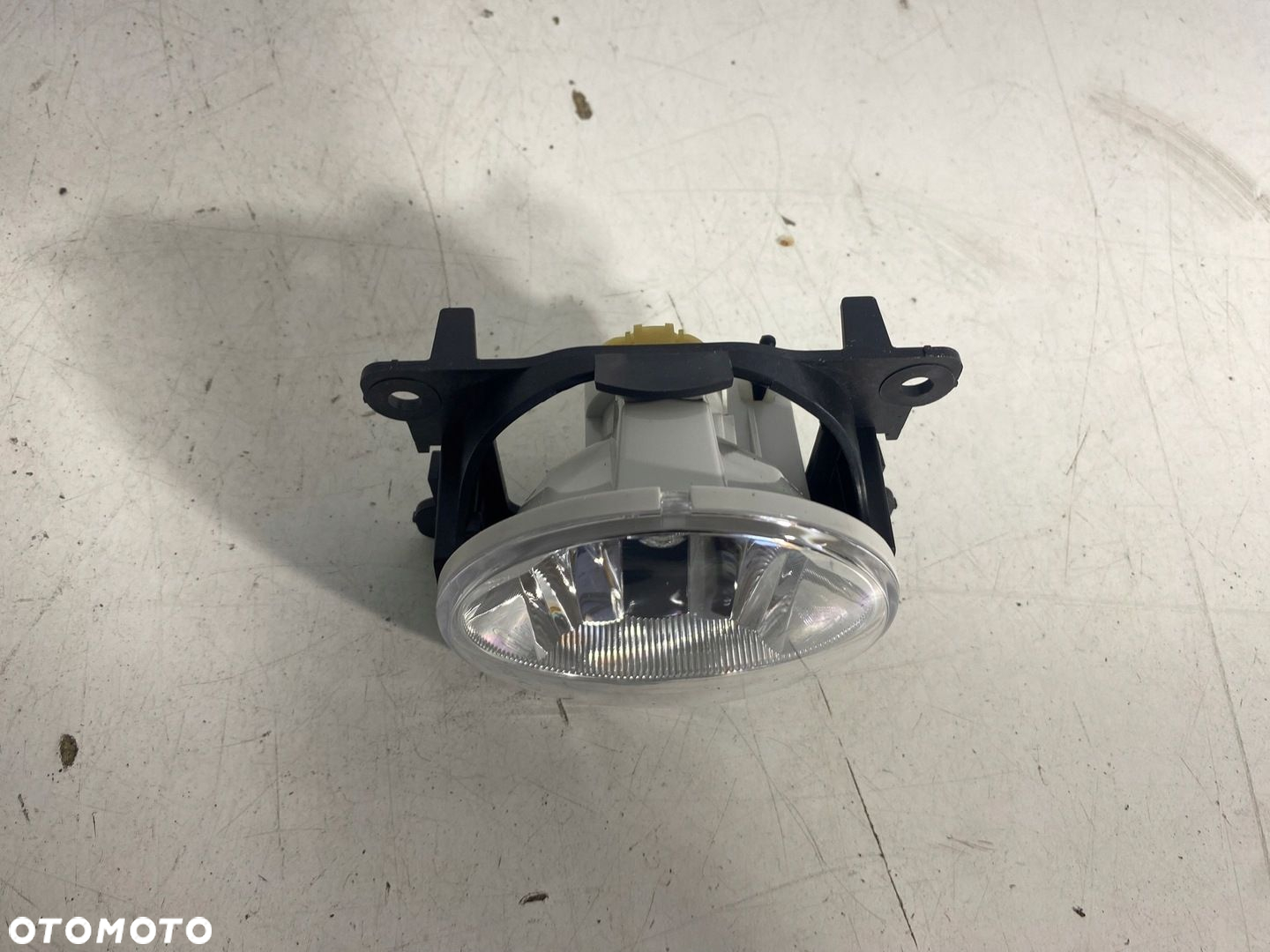 LAMPA HALOGEN PRZECIWMGIELNY PEUGEOT 208 I EU - 4