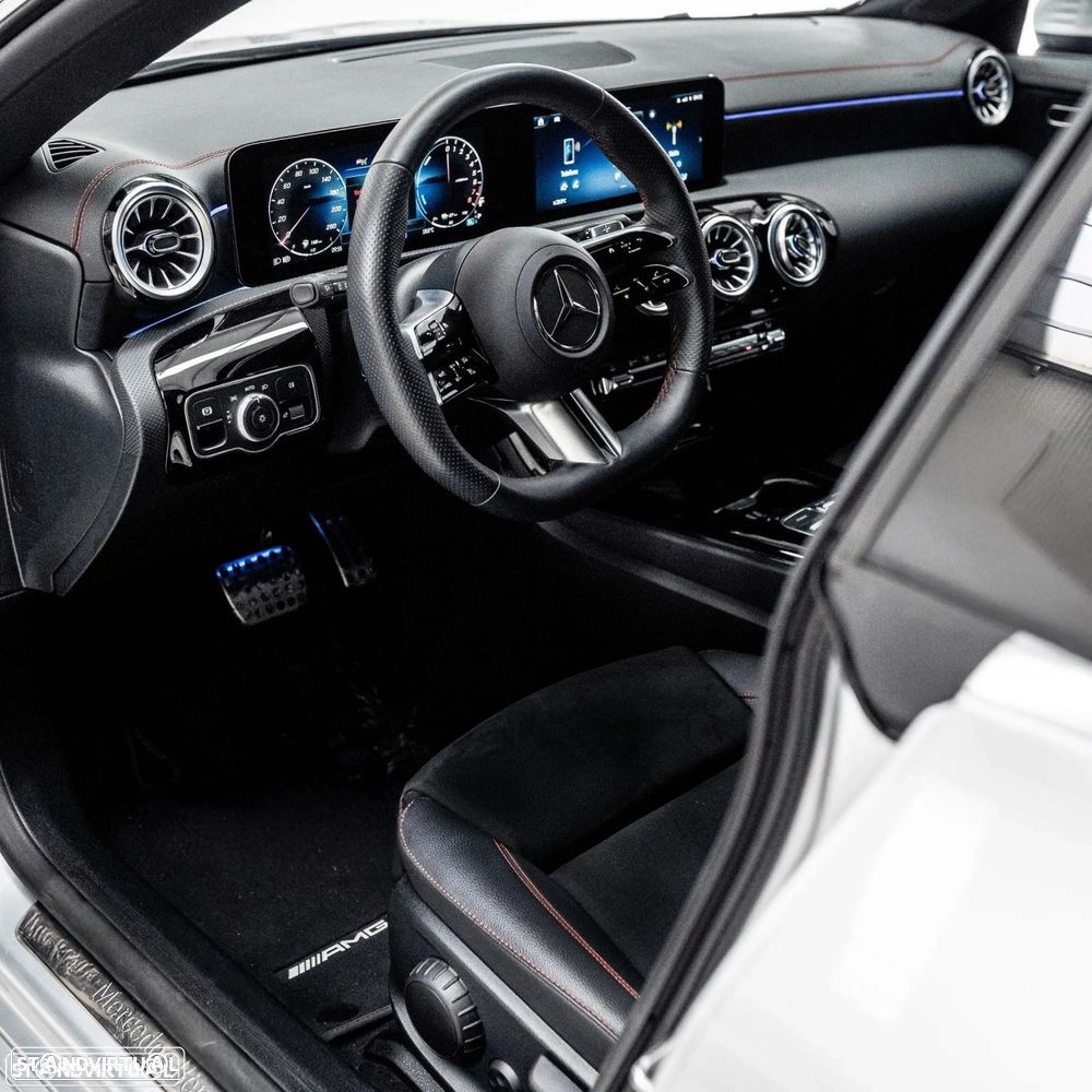 Mercedes-Benz CLA 250 - 16