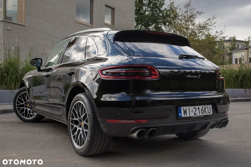 Porsche Macan - 24