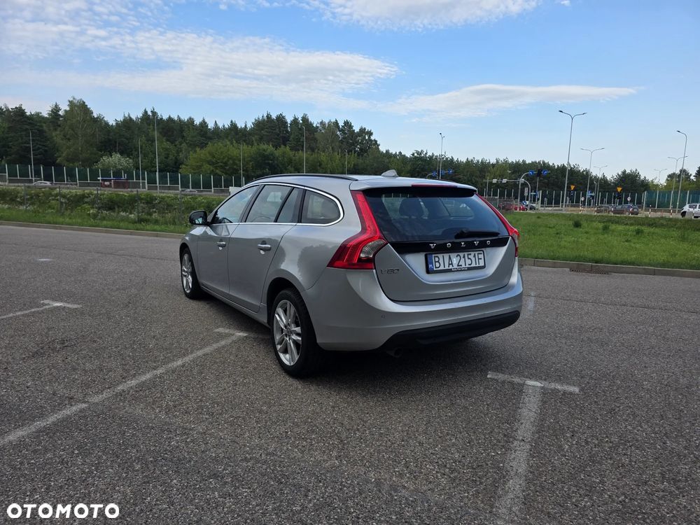 Volvo V60 D2 Edition - 12