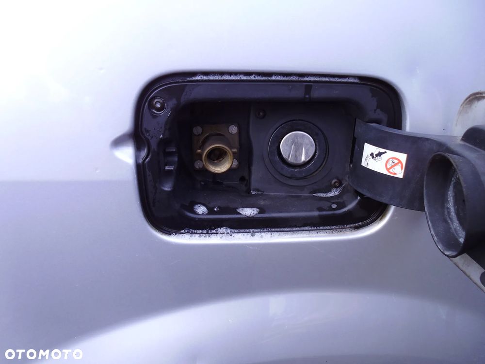Renault Scenic 2.0 16V Confort Dynamique - 13