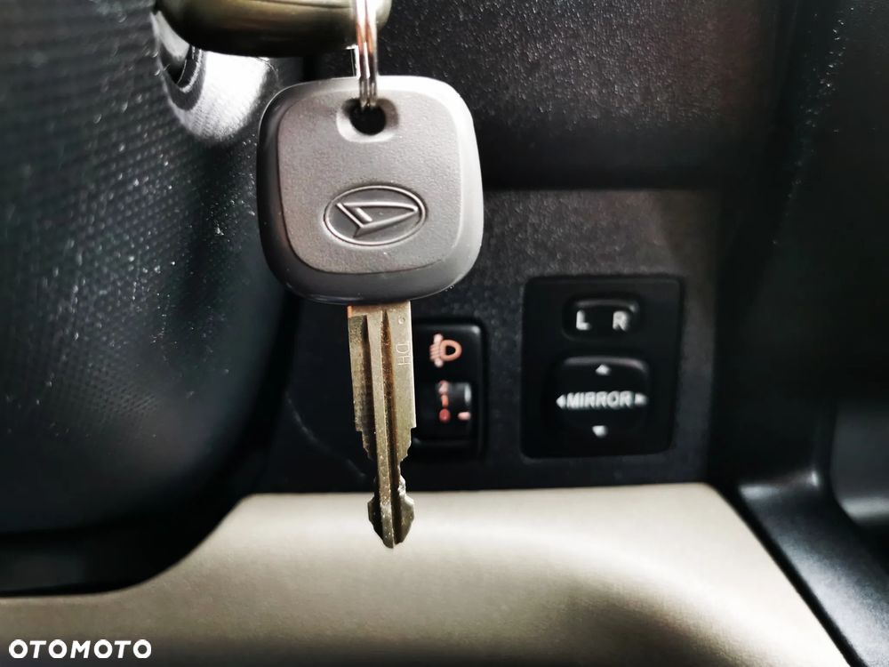 Daihatsu Sirion 1.3 S 100th Anniversary - 8