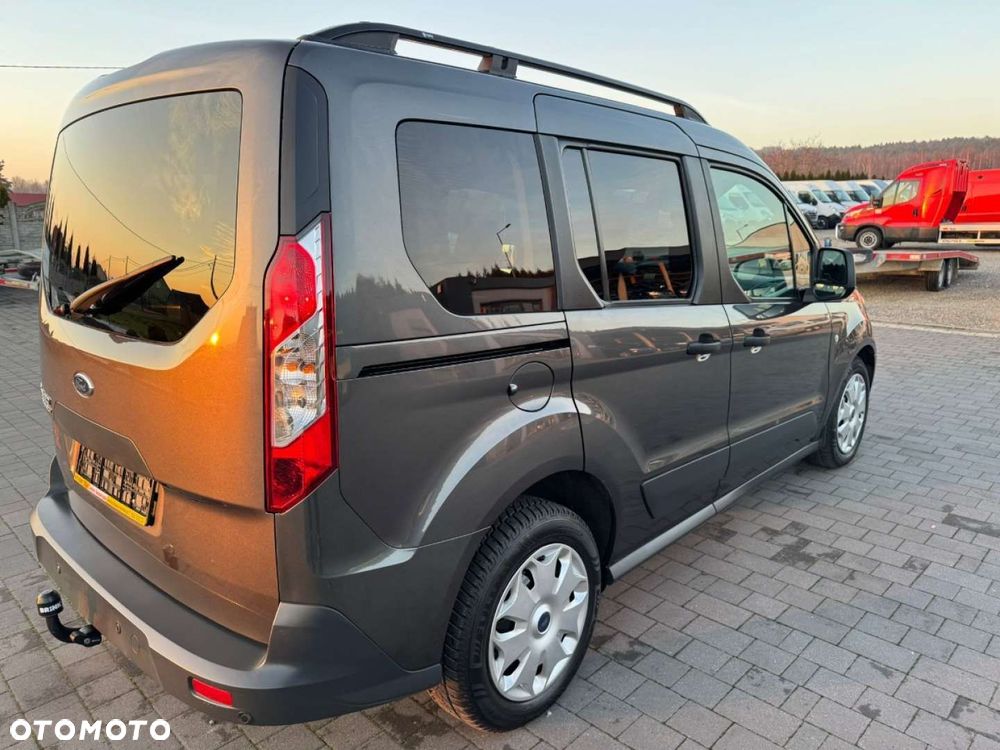 Ford Tourneo Connect - 13