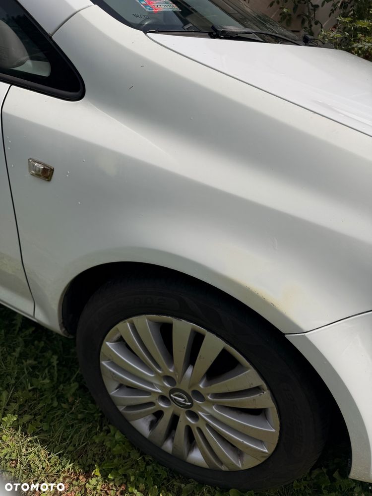 Opel Corsa - 16
