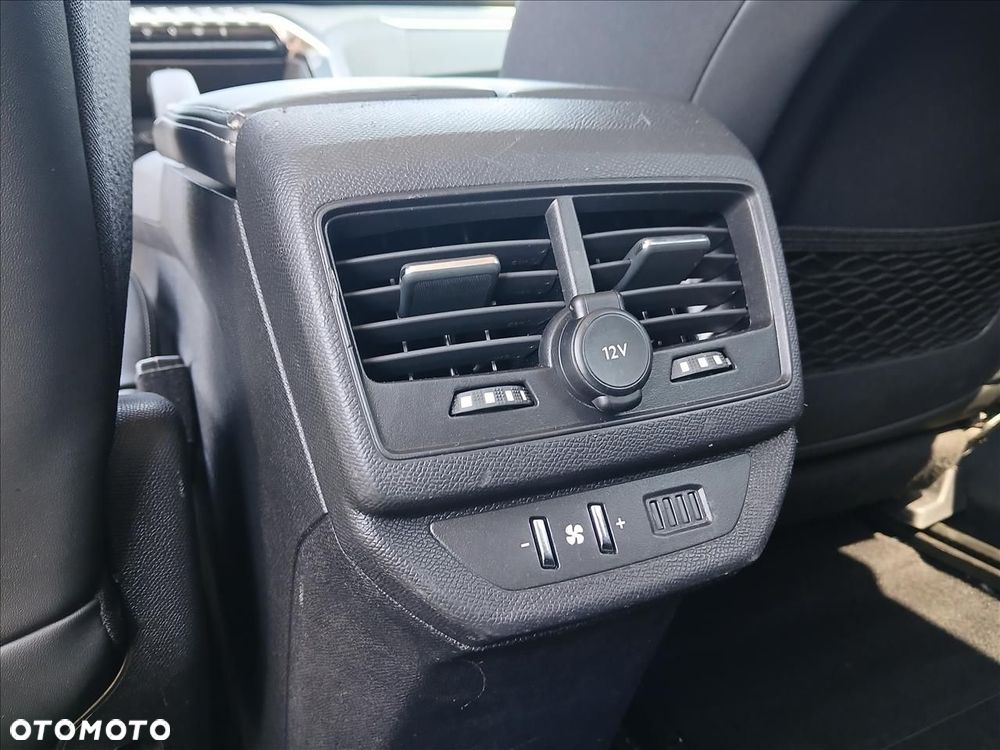 Peugeot 5008 - 23