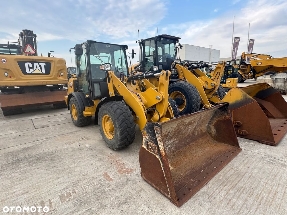 Caterpillar 906M - 2