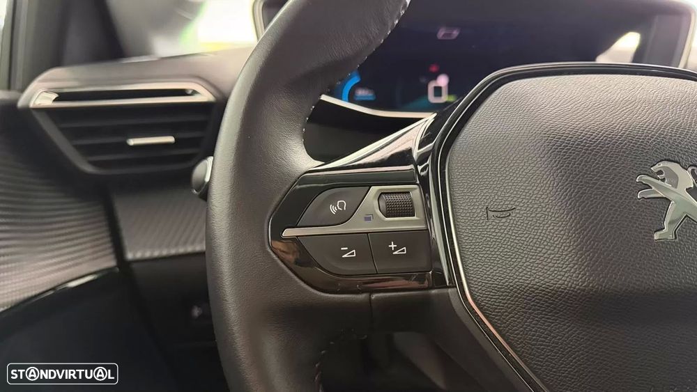 Peugeot e-208 - 19