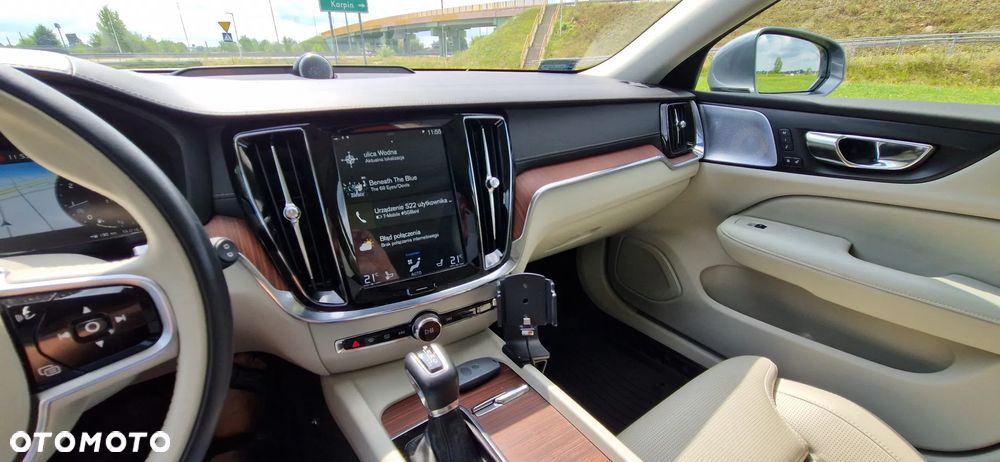 Volvo V60 T6 GPF AWD Inscription - 19