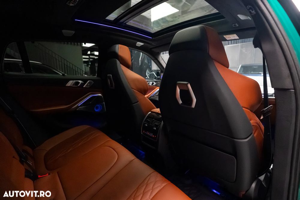 BMW X6 M M60i xDrive AT MHEV - 31