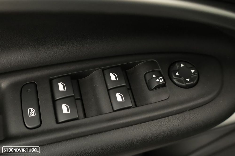 Jeep Avenger 54 kWh Summit - 20