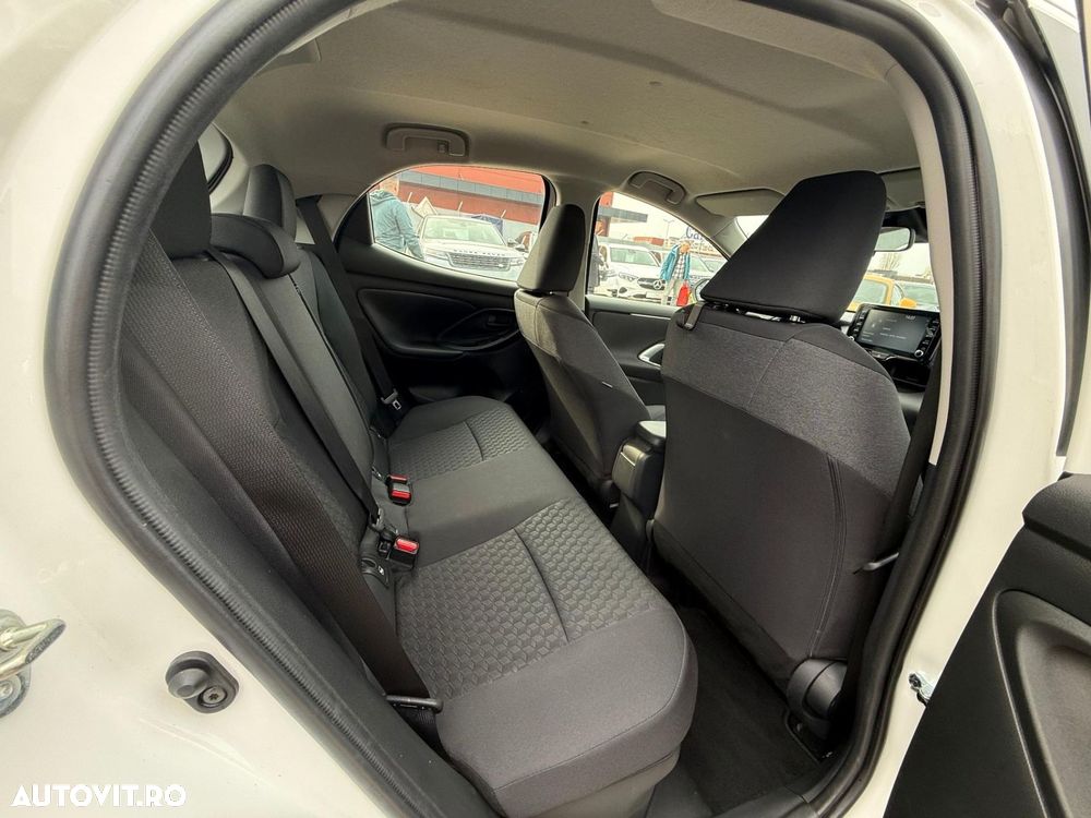 Toyota Yaris 1.5 VVT-i HSD Exclusive Style - 24