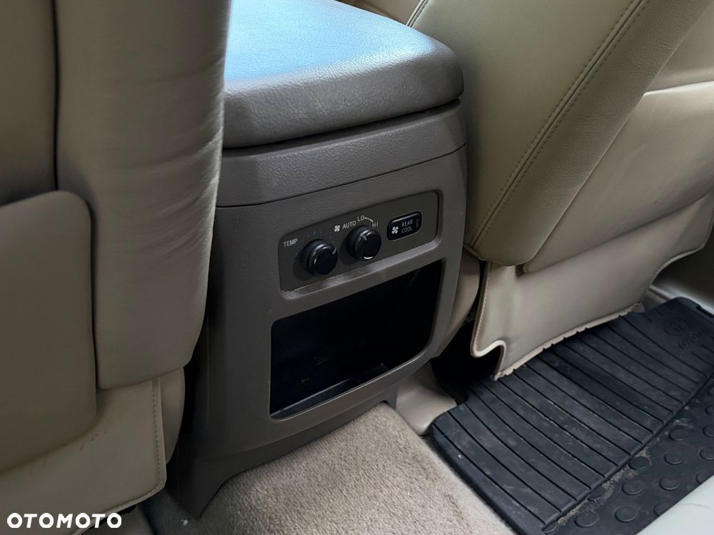 Toyota Land Cruiser 3.0 D Luna Comfort Platinium - 18