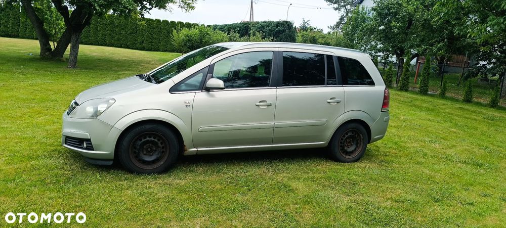 Opel Zafira 1.8 Family - 11