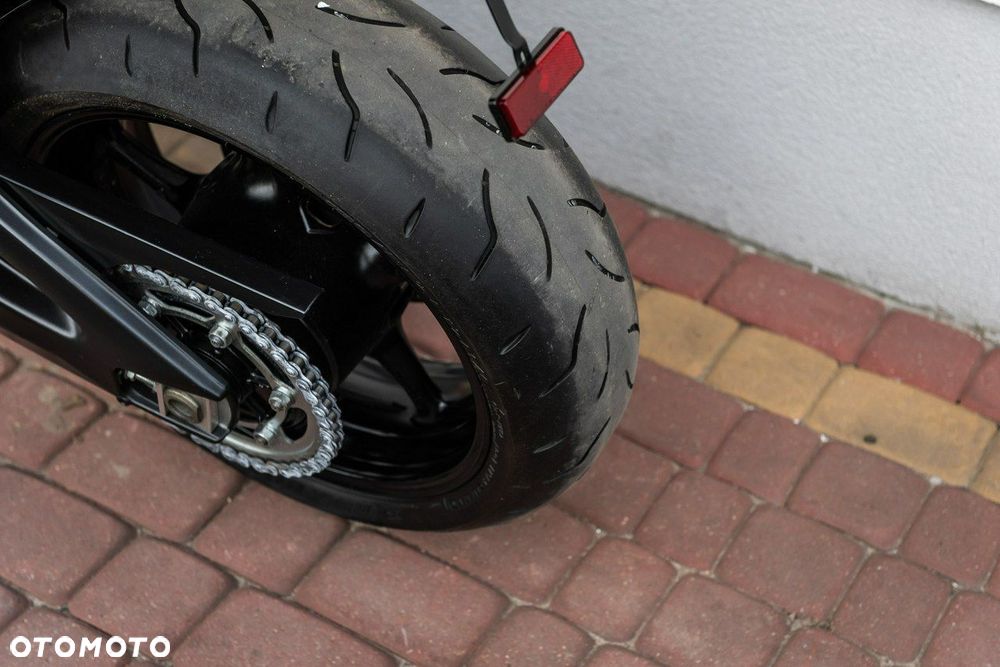 Yamaha FZ - 8