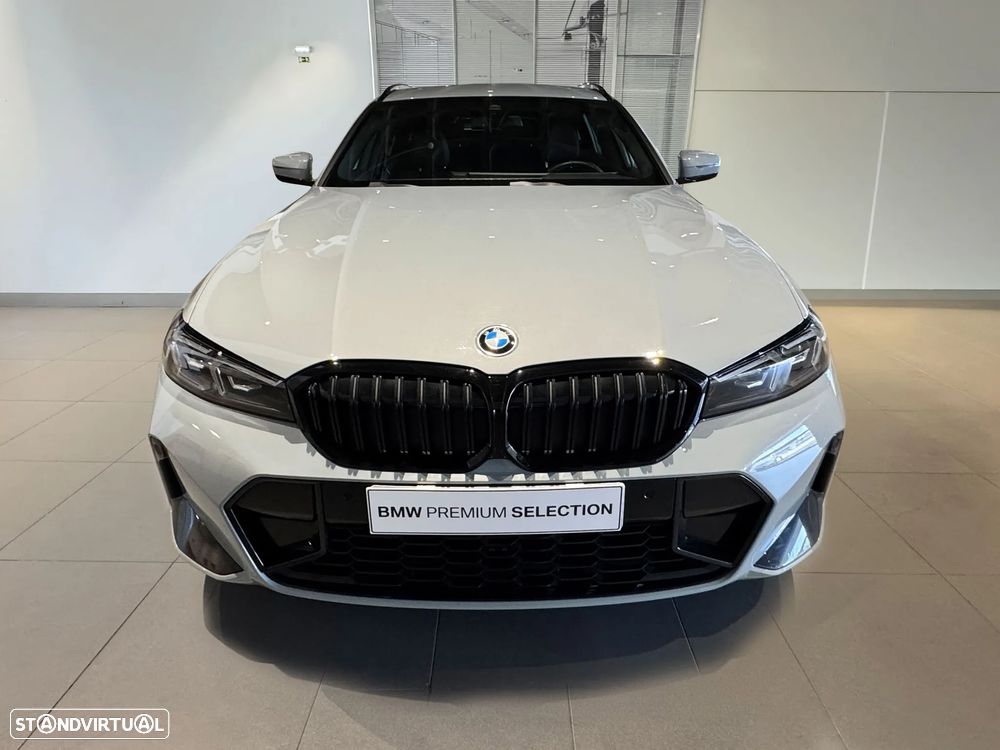 BMW 320 d Pack Desportivo M Auto - 2