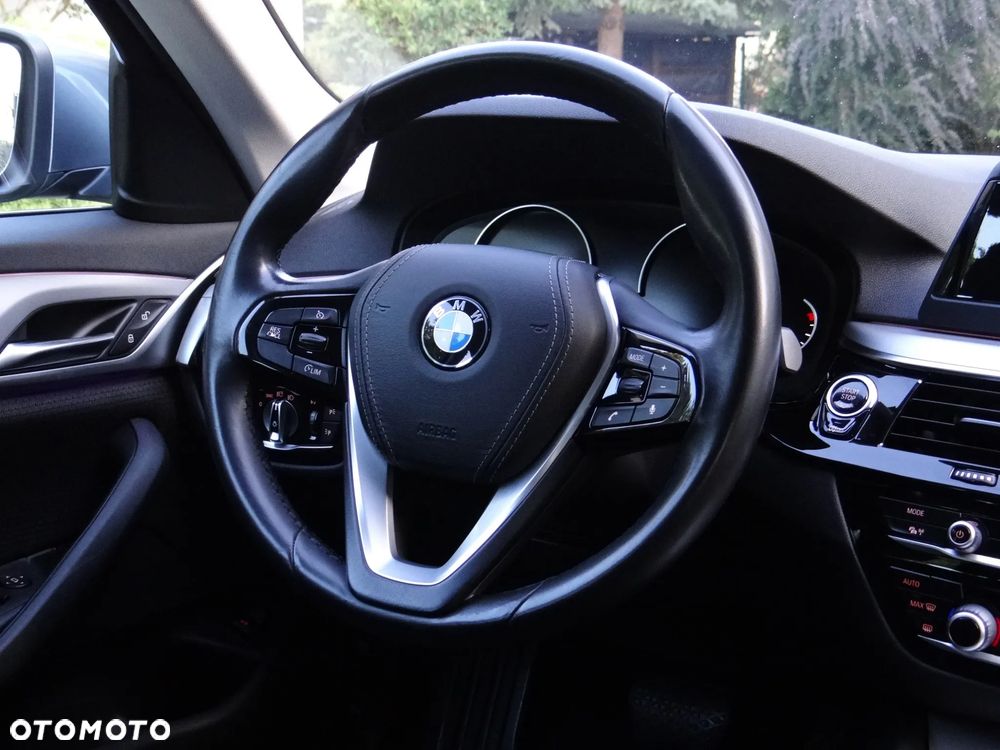 BMW Seria 5 520d - 11
