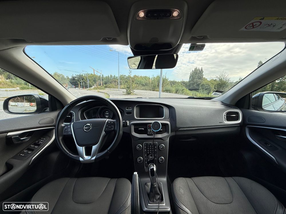 Volvo V40 2.0 D3 Momentum - 9