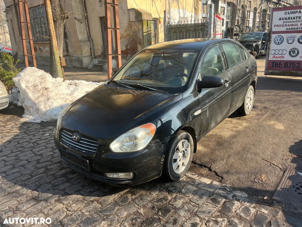 Dezmembrez Hyundai Accent 3 negru 2008 1,4 benzina 71KW - 1