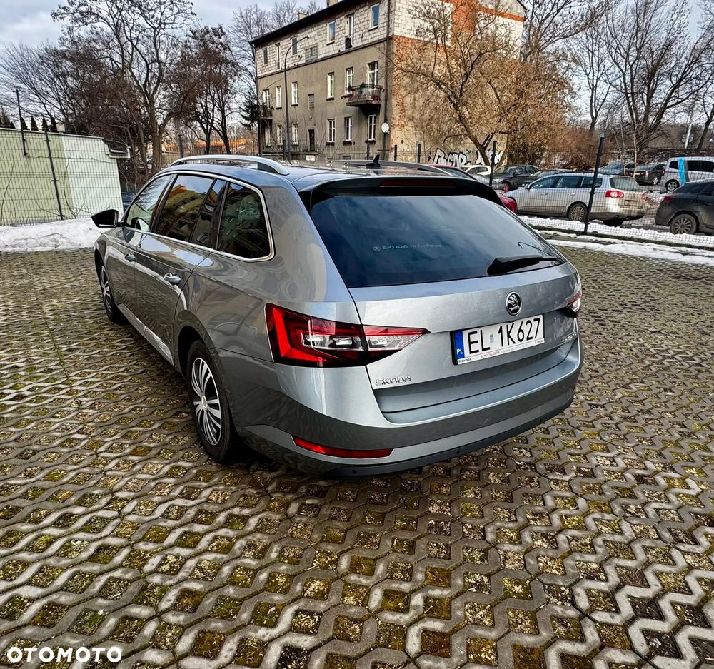 Skoda Superb 2.0 TDI Style DSG - 7