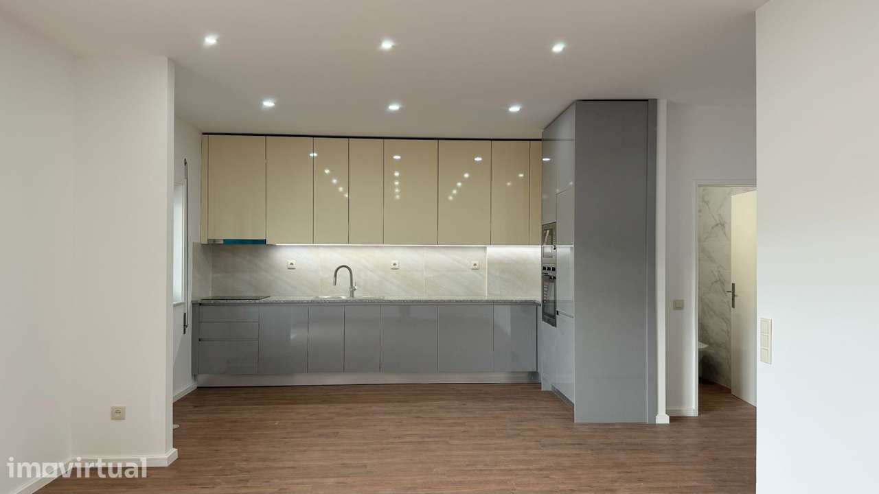 Apartamento T3 com garagem fechada em Águas Santas - Grande imagem: 5/19