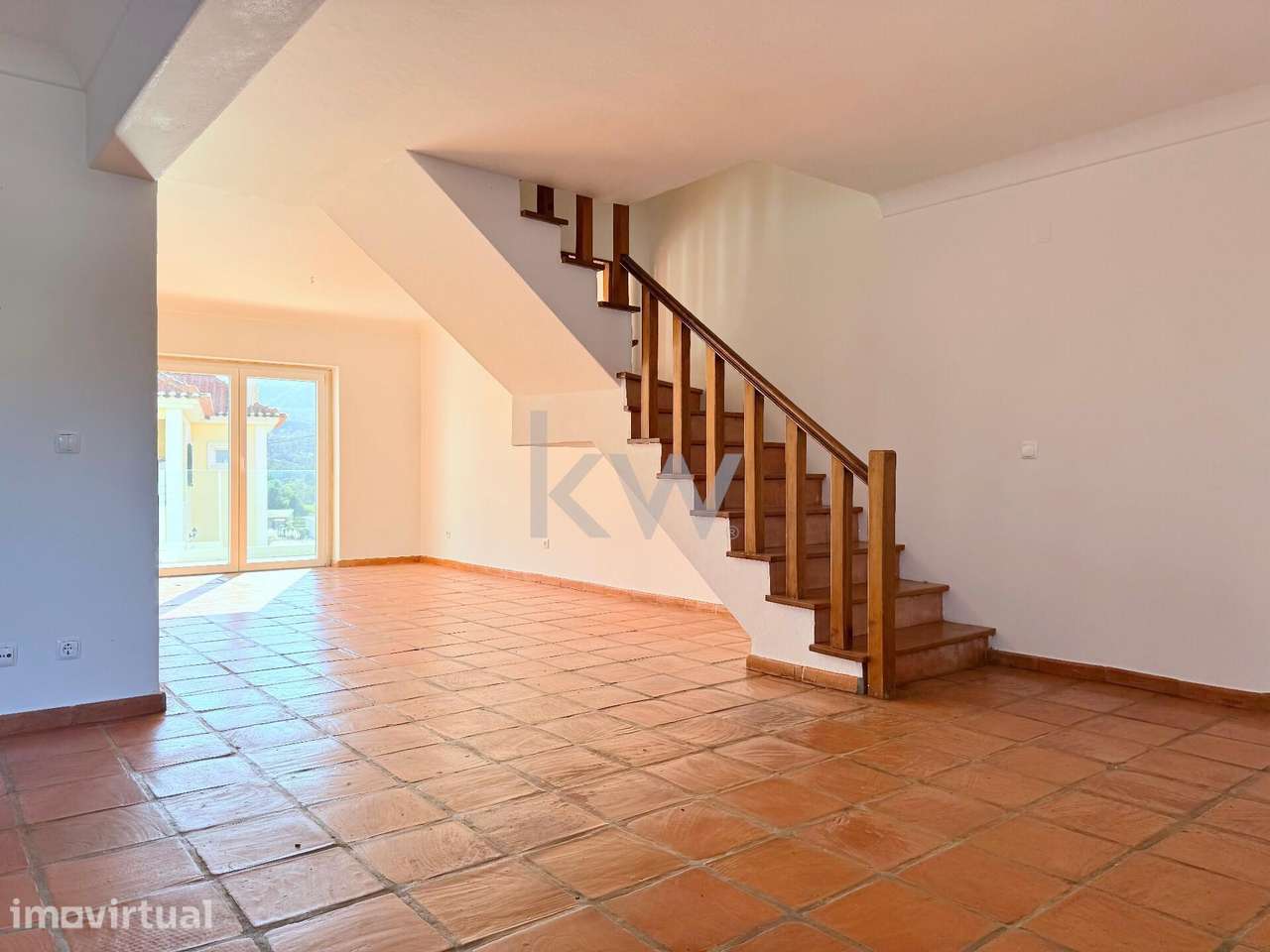 Para Venda | Moradia T3+1 geminada com Jardim | na Várzea de Sintra na - Grande imagem: 2/45