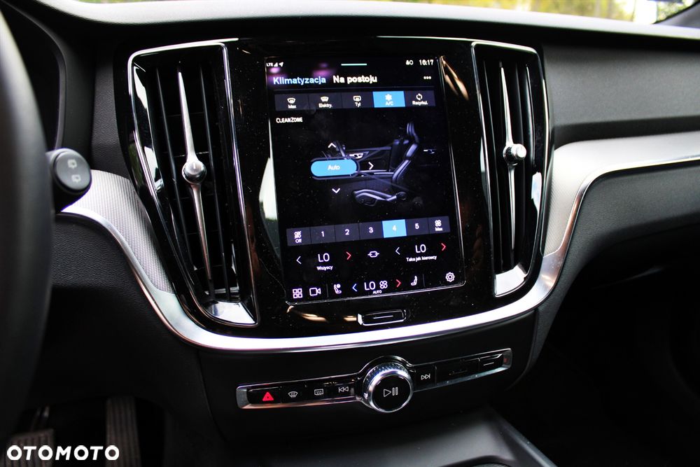 Volvo V60 B4 D Plus Dark - 20