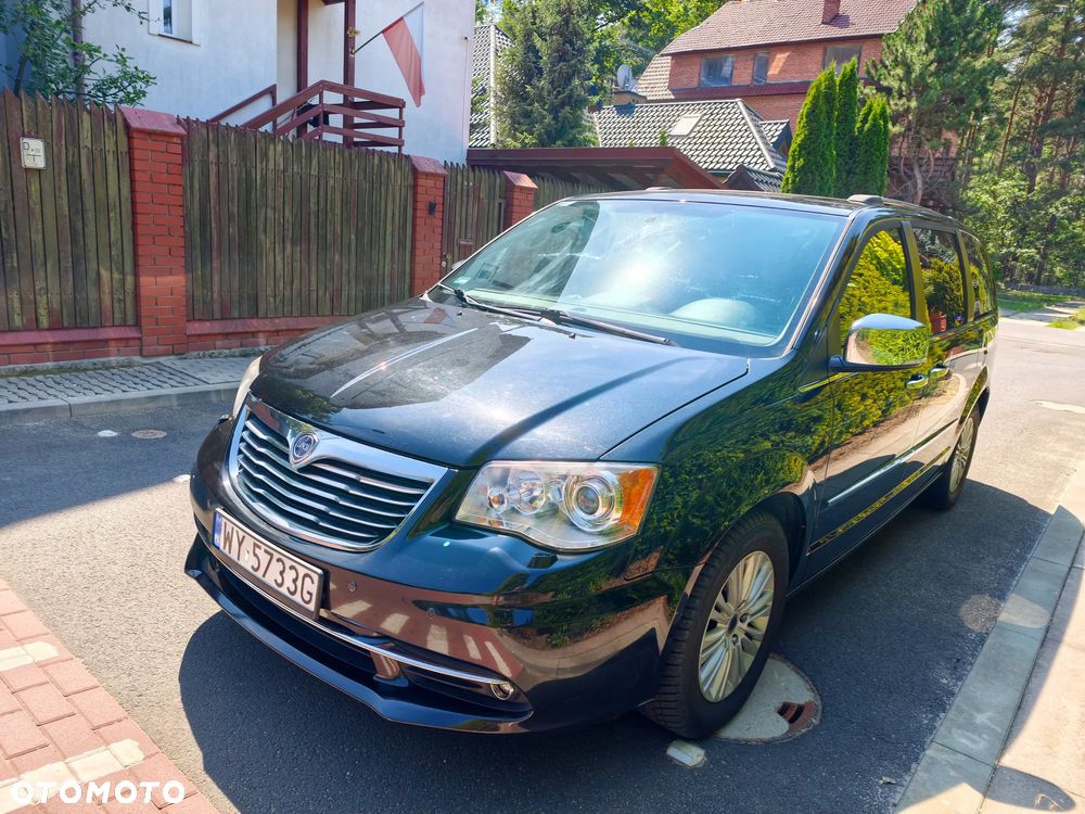Lancia Voyager 3.6 Platinum - 8