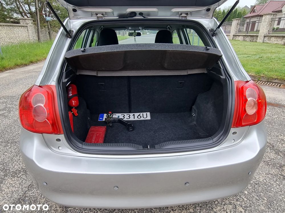 Toyota Auris - 16