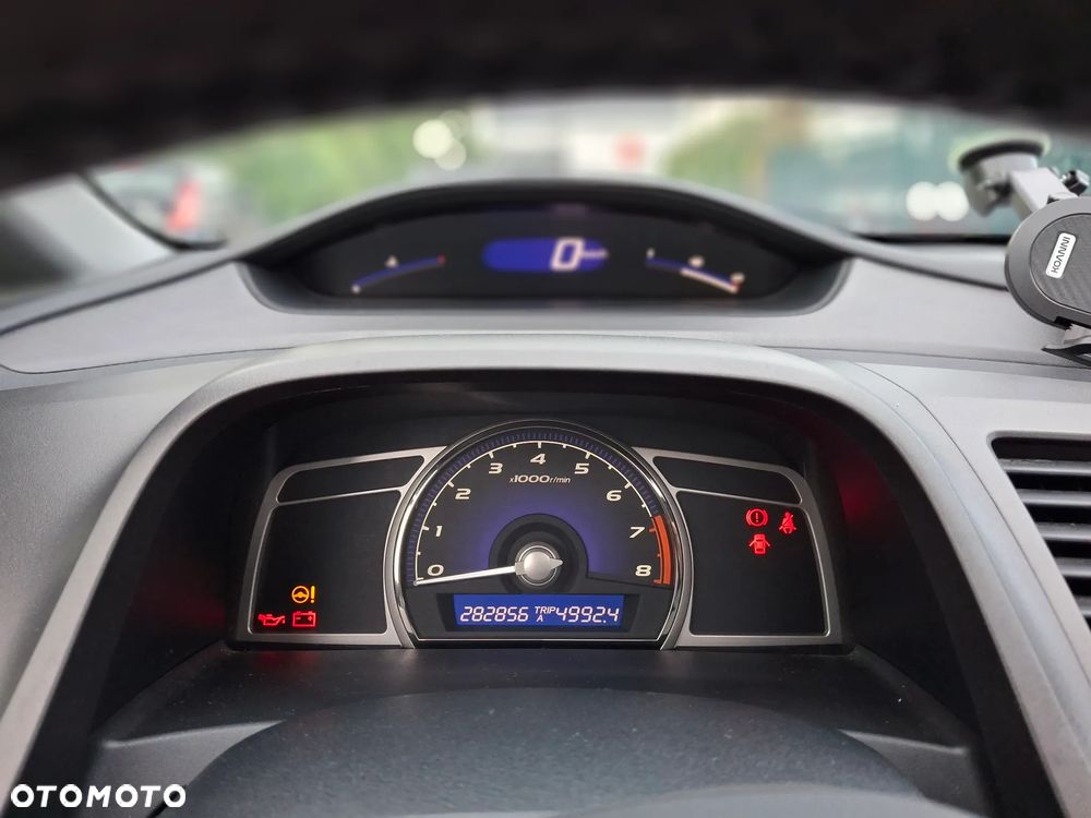 Honda Civic 1.8 Executive - 11