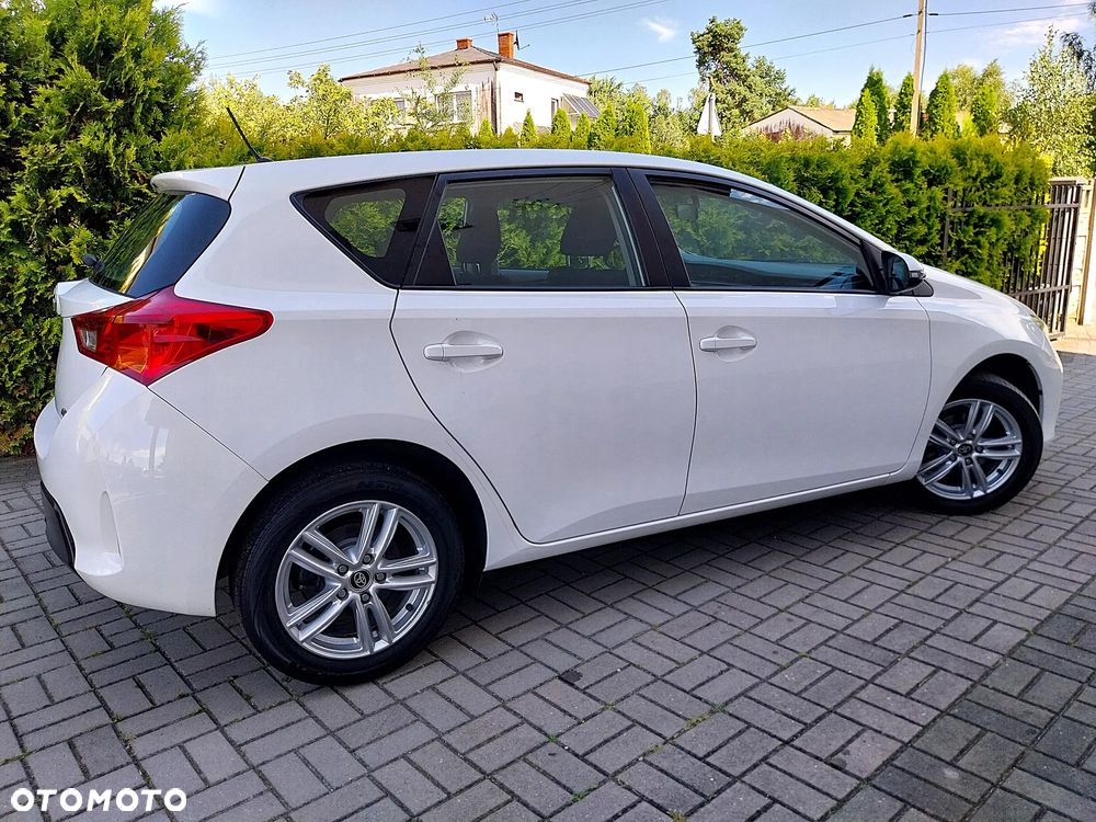 Toyota Auris 1.33 Dual-VVT-i Cool - 4