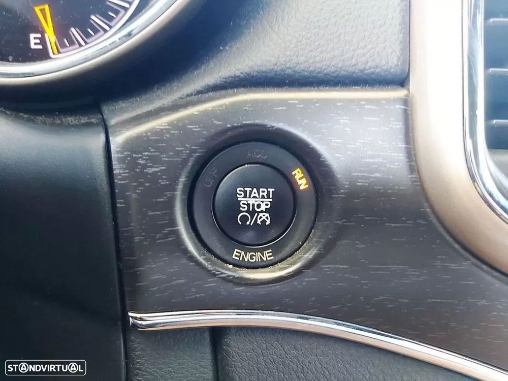 Jeep Grand Cherokee - 37