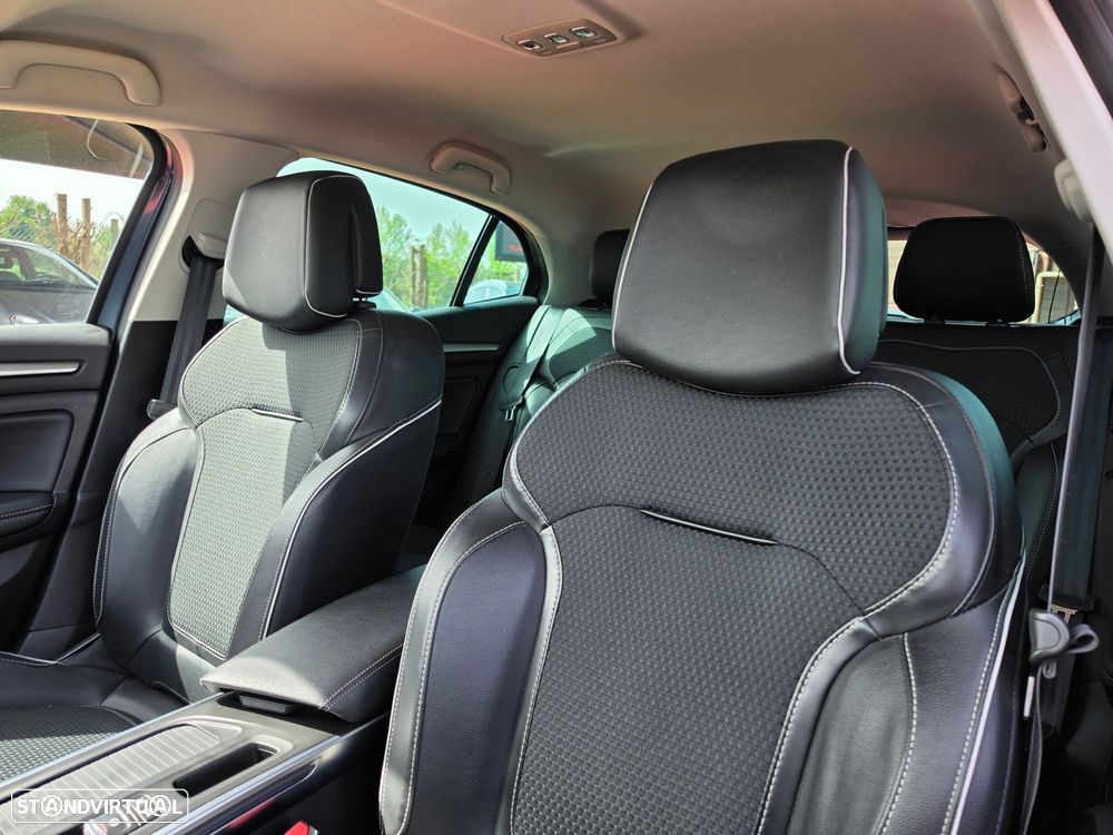 Renault Mégane 1.5 Blue dCi Bose Edition - 11