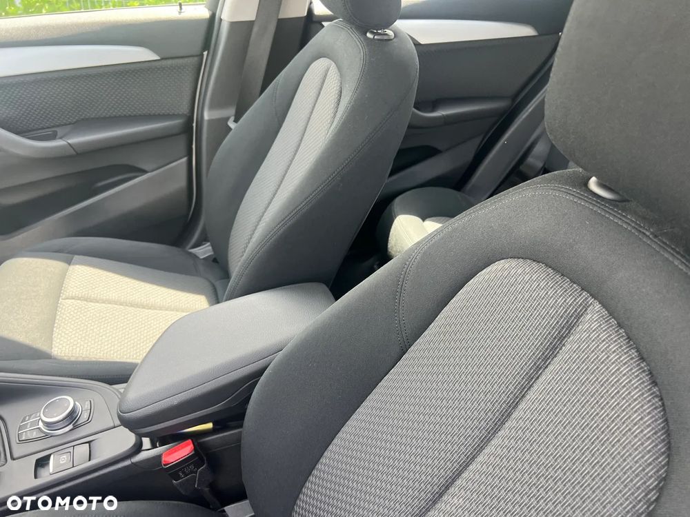 BMW X1 sDrive16d - 23