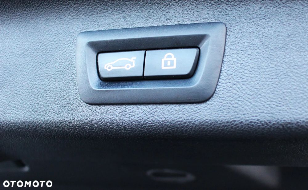 BMW Seria 5 520d Luxury Line sport - 17