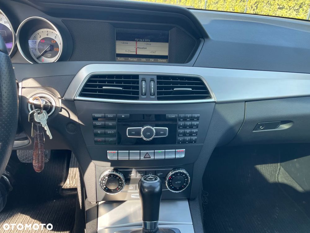 Mercedes-Benz Klasa C 180 (BlueEFFICIENCY) 7G-TRONIC Avantgarde - 12