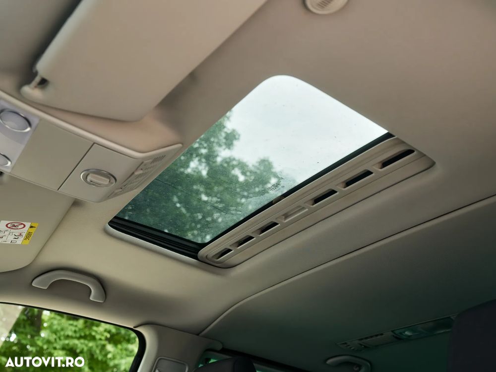 Volkswagen Caravelle KR Comfortline DSG 4M - 15