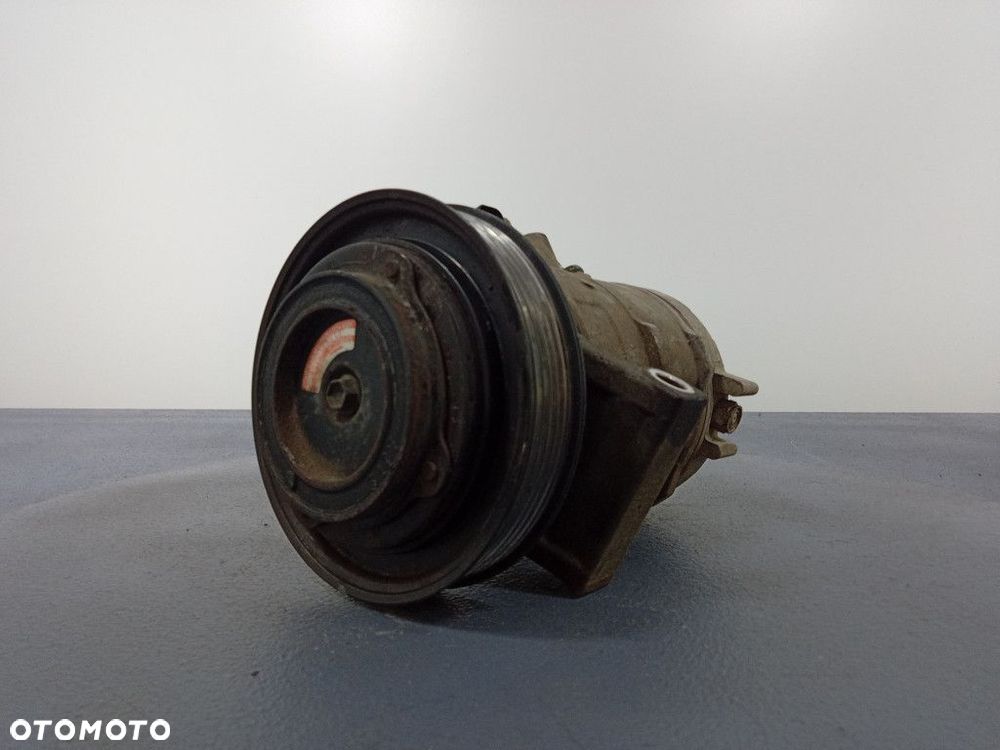 GRAND CHEROKEE WK2 3.0 CRD SPRĘŻARKA KLIMATYZACJI - 2