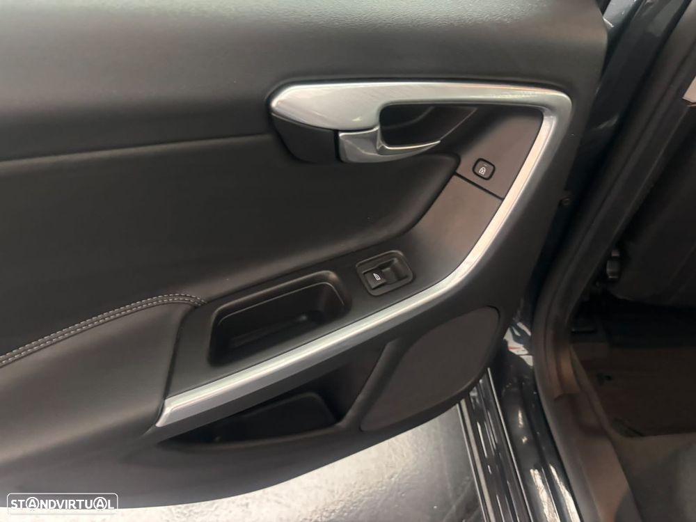 Volvo V60 - 13