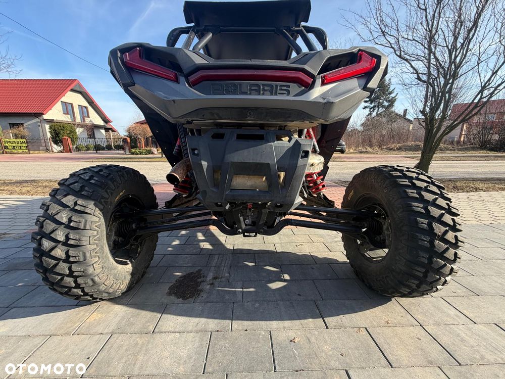 Polaris RZR - 18