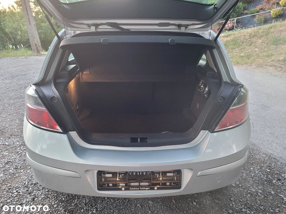 Opel Astra 1.6 Innovation - 38