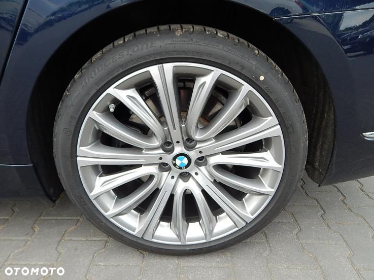 BMW Seria 7 750Li xDrive - 11
